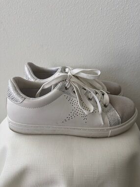 Outwoods Women's White Low-Top Lace-Up Sneakers with Silver Accents